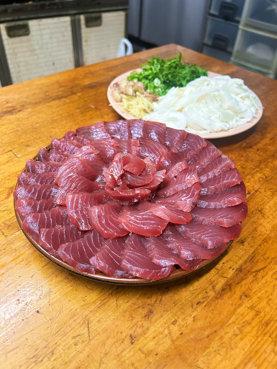 katuo2go's tweet image. 考えるのがめんどくさいときの夕食は鰹になりがち。