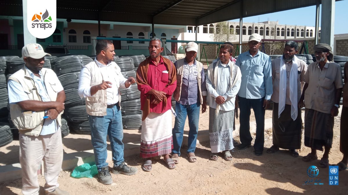 SMEPSYEMEN's tweet image. Supporting agricultural development! 🌱
#SMEPS distributed 60 irrigation systems to farmers 👨🏻🌾 to boost water efficiency & agricultural productivity in #GhaylBinYamin district, #Hadramout. 🌱💦
This is a step toward sustainability 📈
#ESPECRP
@UNDPYemen @WorldBankMENA.