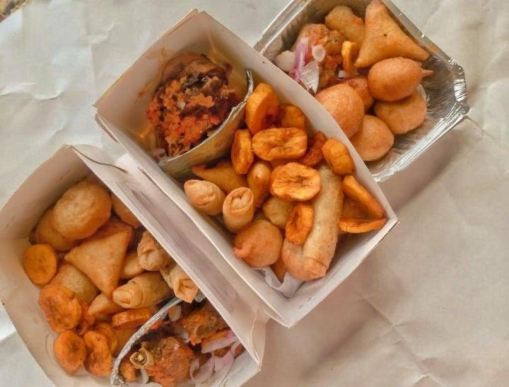 Dea_edibles's tweet image. If you&apos;ve tasted small chops from my brand, can I get a review from you please 🙏
📍Sango, Ogun State 
#classicdea
#smallchops
#iyaloja