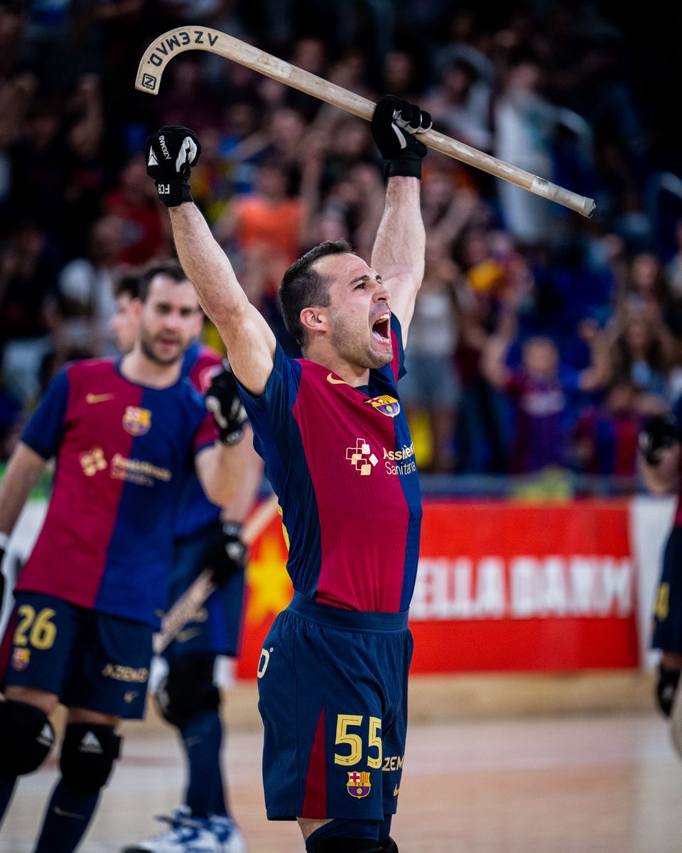 Barça Hoquei (@fcbhoquei) on Twitter photo Els números golejadors de la 𝟏𝐚 𝐭𝐞𝐦𝐩𝐨𝐫𝐚𝐝𝐚 de <a href="/Aragonees/">Sergi Aragonès</a> 👏
𝟏𝟒 OK Lliga (7 fase regular + 𝟕 𝐏𝐥𝐚𝐲-𝐨𝐟𝐟)
𝟏 WSE Champions League
𝟐 Supercopa (L'únic gol de la final)
Un total de 𝟏𝟕 gols en 𝟒𝟒 partits 🎯
💙❤️ Els números golejadors de la 𝟏𝐚 𝐭𝐞𝐦𝐩𝐨𝐫𝐚𝐝𝐚 de <a href="/Aragonees/">Sergi Aragonès</a> 👏
𝟏𝟒 OK Lliga (7 fase regular + 𝟕 𝐏𝐥𝐚𝐲-𝐨𝐟𝐟)
𝟏 WSE Champions League
𝟐 Supercopa (L'únic gol de la final)
Un total de 𝟏𝟕 gols en 𝟒𝟒 partits 🎯
💙❤️