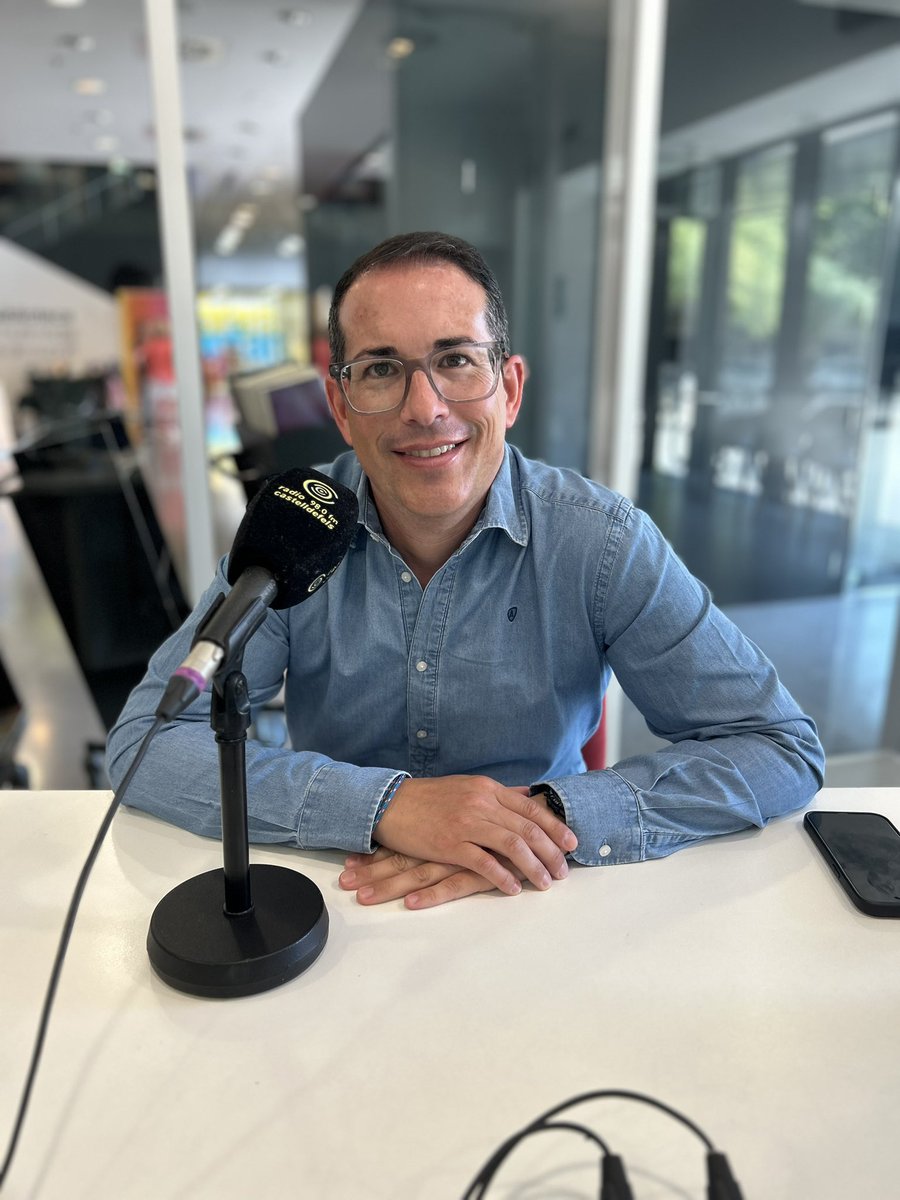 ☕️Avui al #castelldefelscoffee ens ha visitat el regidor de Seguretat, Governació, Servei de Neteja i Recollida de Residus i Llicències d'Activitats, David Solé del PP de Castelldefels <a href="/manualcalde_/">MANUALCALDE</a> 

📻Ràdio a la carta: radiocastelldefels.org/programs/caste…