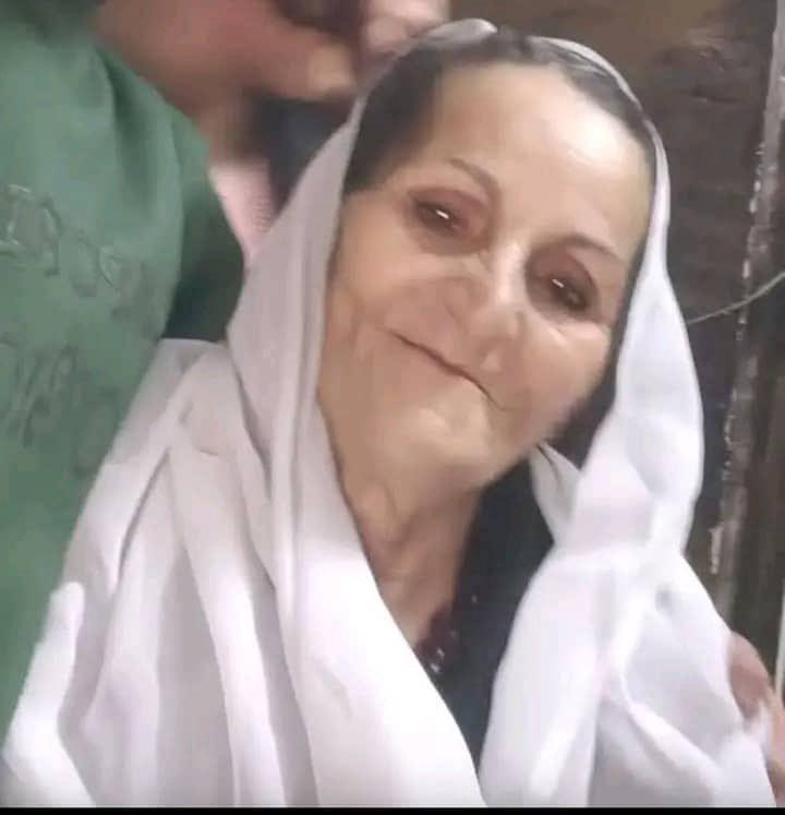 YPJ_Info's tweet image. During the current attacks against the Druze people,Fewziye Fexredîn El Şaranî defended her community in El Dor.After killing 7 attackers she also fell.We remember her and all fighting women and mothers with great honour,knowing that women's spirit of resistance is unbreakable.