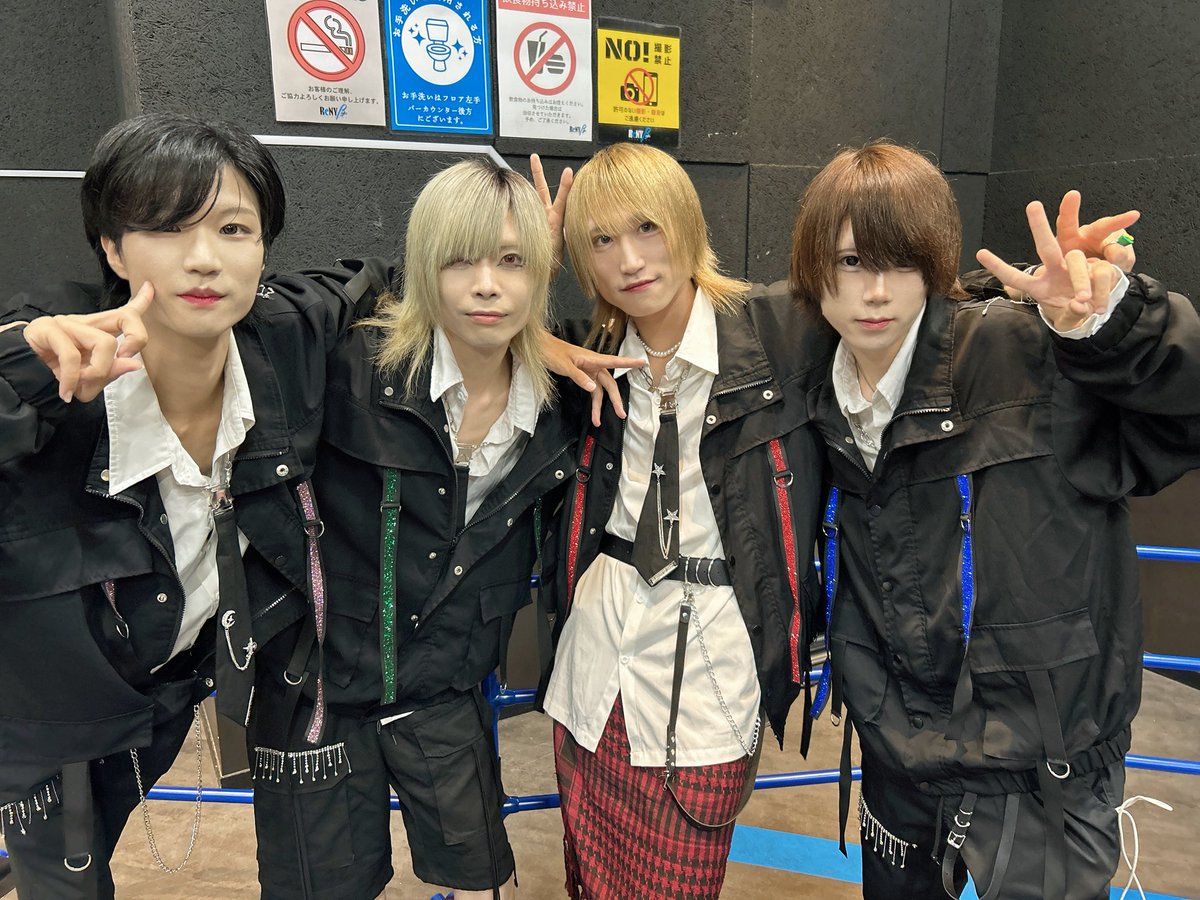 infinitystar_s's tweet photo. 🌟『音楽劇場Vol.7』
　📍横浜ReNY beta
ありがとうございました！

短い活動期間になってしまいましたが、いんふぃにに出会ってくれた皆様、関係者の皆様、本当にありがとうございました！

またどこかでお会いしましょう💫

𝓘𝓝𝓕𝓘𝓝𝓘𝓣𝓨 ∞𝓢𝓣𝓐𝓡𝓢 https://t.co/zs8bK2Y4Ze