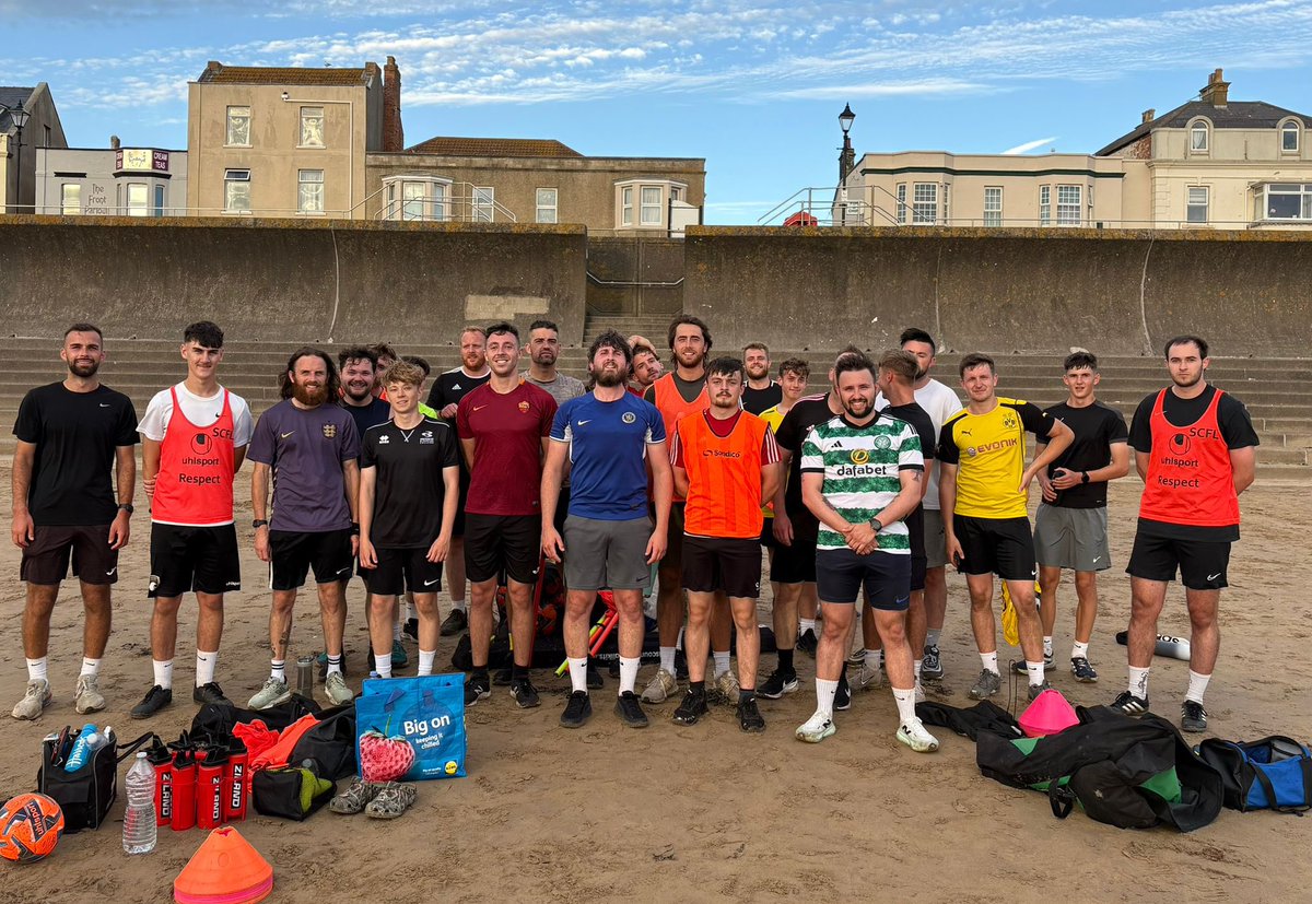 BurnhamUnited's tweet image. PRESEASON: Not called The Seasiders for nothing! The lads have been making use of the local facilities… 🏖️

Still looking for a club for the upcoming season? Reach out to get involved 👍🏼 Training Tue &amp;amp; Thu each week with friendly matches booked up 

#Seasiders
