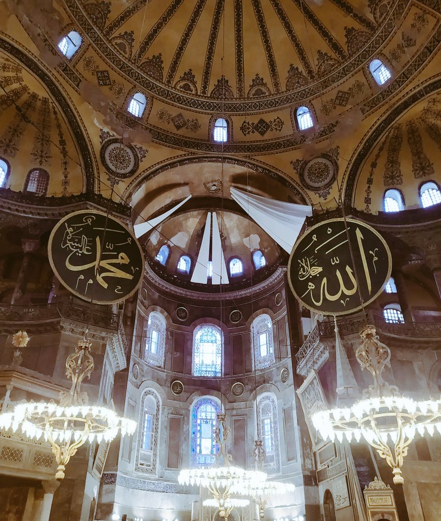 Ayasofya Camii'nde 15 Temmuz Şehitlerini Anma Programı
youtu.be/EARQU0WHLwY?si…
