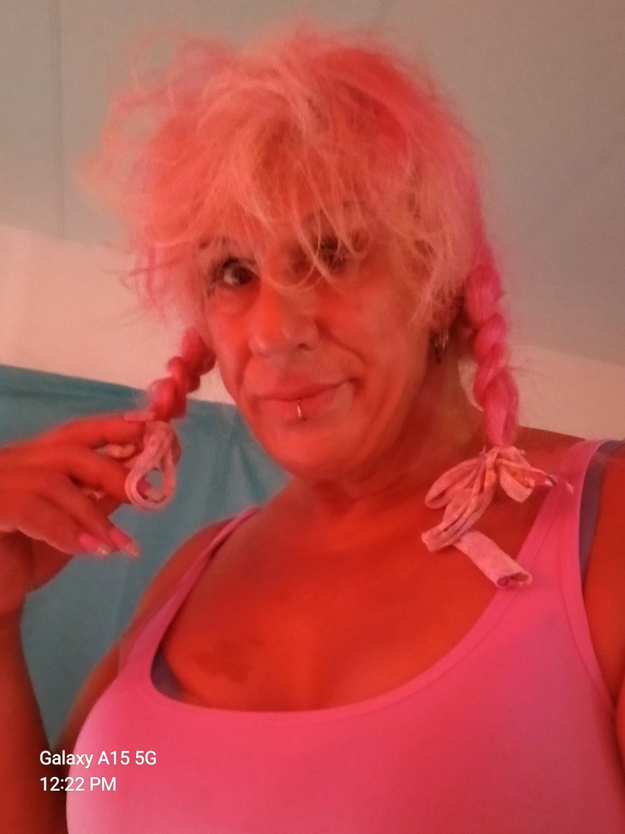 Xtall13's tweet photo. @GoddesBadBarbie Dice https://t.co/ekddLMzzCW