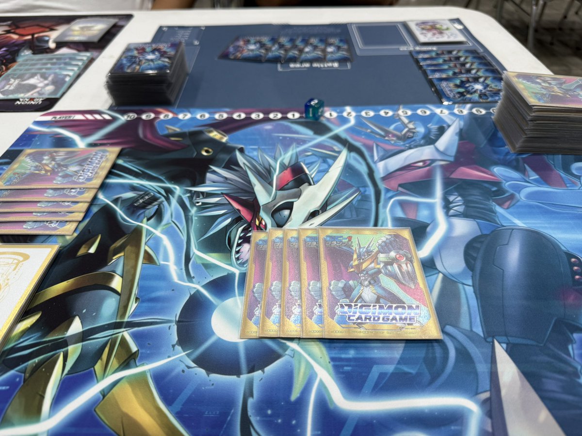 AkiraMagna's tweet photo. DCG DC-1 TH 2025
Deck: MagX
1. Adventure ✅
2. Adventure ✅
3. Zepha ❌ -no lv3
4. Garuru ❌ -misplay
5. Shinegrey ✅
Top32. Zepha ✅
Top16. Red hy ✅
Top8. Omega ✅
Top4. Garuru ❌ -misplay
Result: 3🥉/96

//I missed..Big missed.✈️❌ But I reload.🔥
#デジモンカードゲーム #デジカ https://t.co/AejhO8apnl