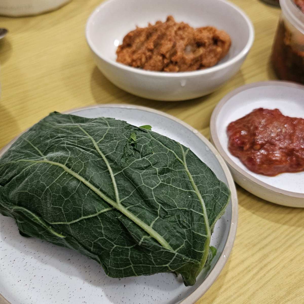 EatingNiF's tweet photo. 여름 좋은 점: 호박잎쌈을 먹을 수 있음🥰🥰 https://t.co/CofCi2xsT4