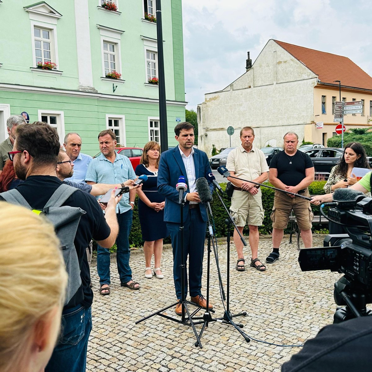 hladikpe's tweet image. Tramping na Kokořínsku zůstane. Našli jsme cestu, jak zachovat tuto tradici a zároveň chránit jedinečnou českou přírodu. Kvůli rostoucímu počtu návštěvníků a změně způsobu, jak lidé krajinu využívají, začala příroda na některých místech trpět. Proto jsme dali dohromady všechny,…