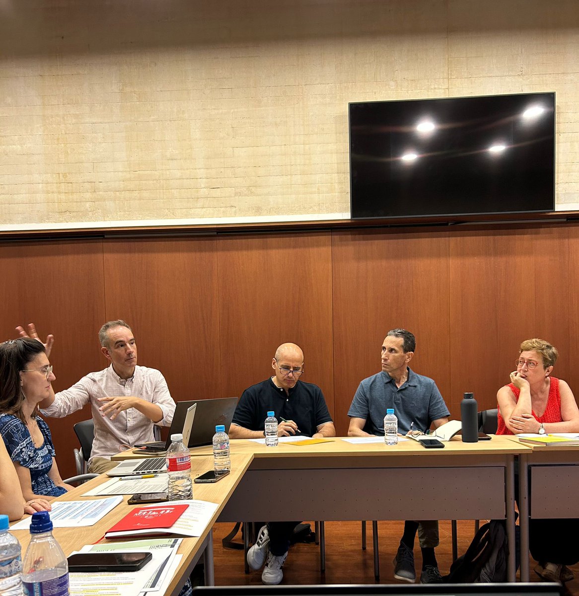 EAPNclm's tweet image. 👉🏽 En EAPN seguimos construyendo una sociedad más inclusiva.
Hoy, trabajando por la inclusión en el ámbito educativo. 🎓
#educacioninclusiva