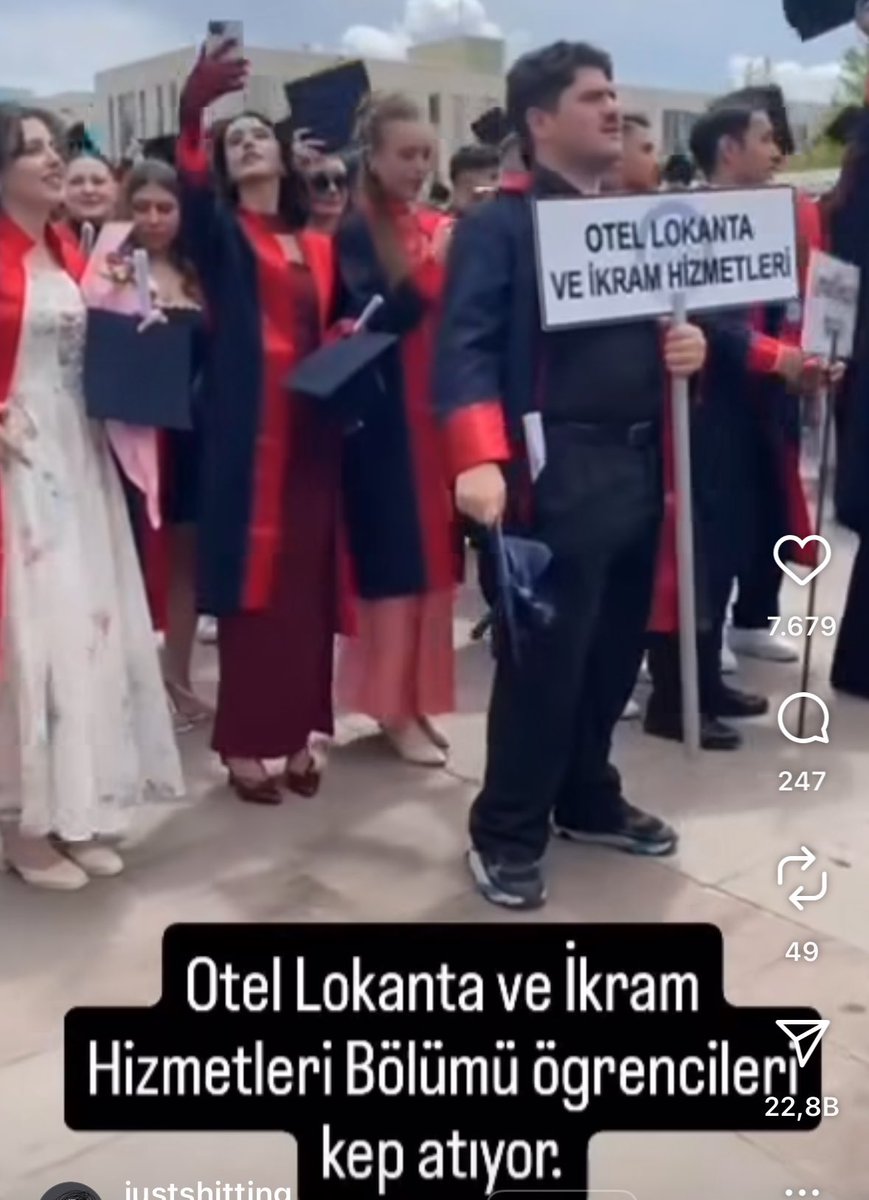 Kız:bi erkekte akademik başarı çok önemli kesinlikle iyi bi üni ve bölüm okumalı

 O sırada bizim mezun olduğumuz bölüm: