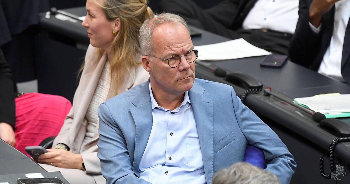 Die roten Heuchler       

 Gerade Sozialdemokraten könnten viel zum Lebensschutz sagen. Stattdessen pöbeln sie lieber Bischöfe an. Die SPD befindet sich in einem Rausch der vermeintlich guten Gesinnung. 
 
   ift.tt/rkVnzqD