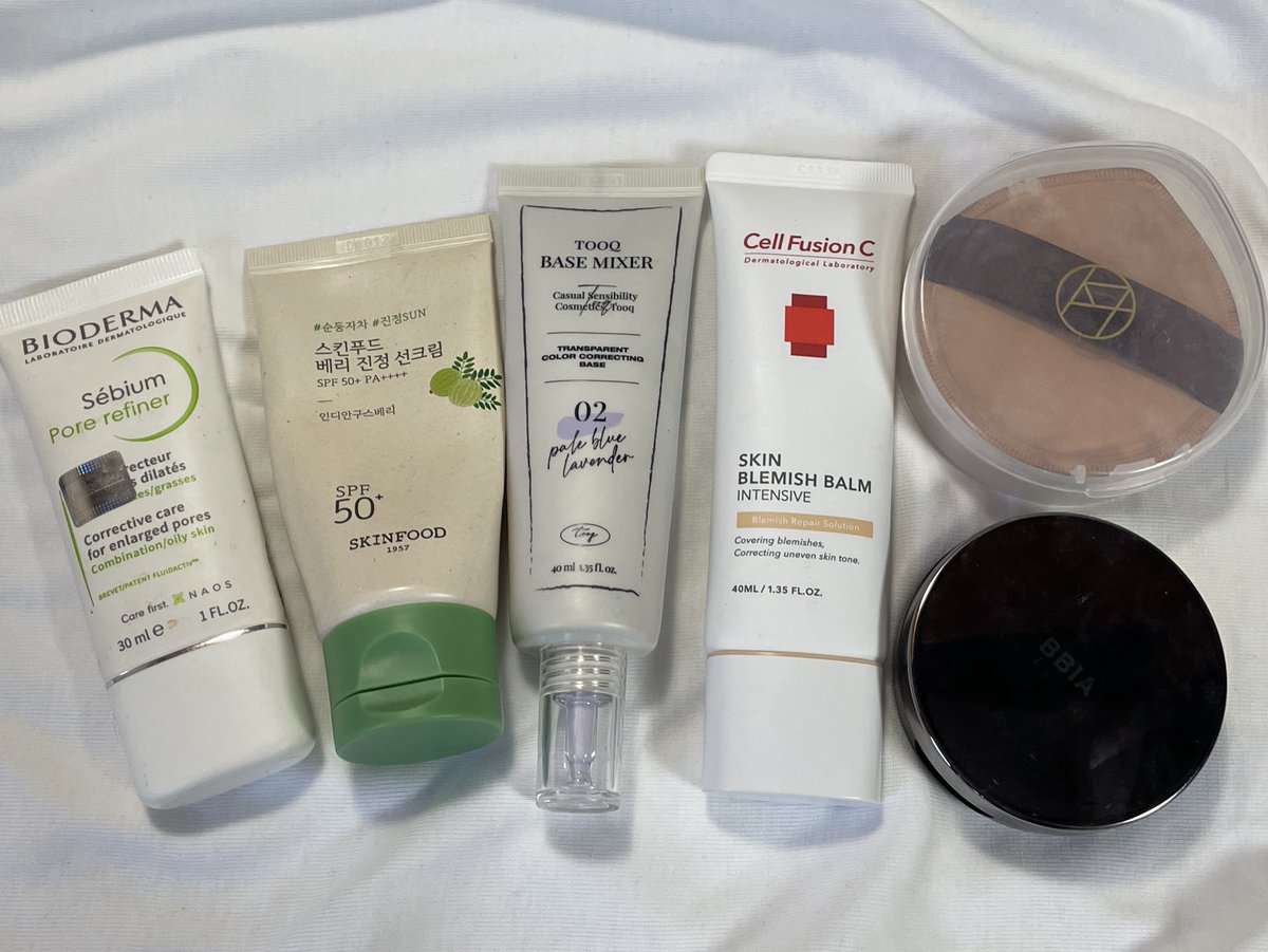 노이 (@noii_achieve) on Twitter photo 📍지성피부의 여름철 실내 파데프리 루틴
가벼운 앰플로 스킨케어 후
1. 바이오더마 세비엄 포어 리파이너
2. 스킨푸드 베리 진정 선크림
3. 투크 수채화 베이스&셀퓨전씨 비비 섞발
w. 스튜디오 17 팡팡 퍼프 
4. 삐아 오 파우더 퓨어 화이트
 사진은 화장 후 12시간 정도 지난 얼굴이에요 📍지성피부의 여름철 실내 파데프리 루틴
가벼운 앰플로 스킨케어 후
1. 바이오더마 세비엄 포어 리파이너
2. 스킨푸드 베리 진정 선크림
3. 투크 수채화 베이스&셀퓨전씨 비비 섞발
w. 스튜디오 17 팡팡 퍼프 
4. 삐아 오 파우더 퓨어 화이트
 사진은 화장 후 12시간 정도 지난 얼굴이에요