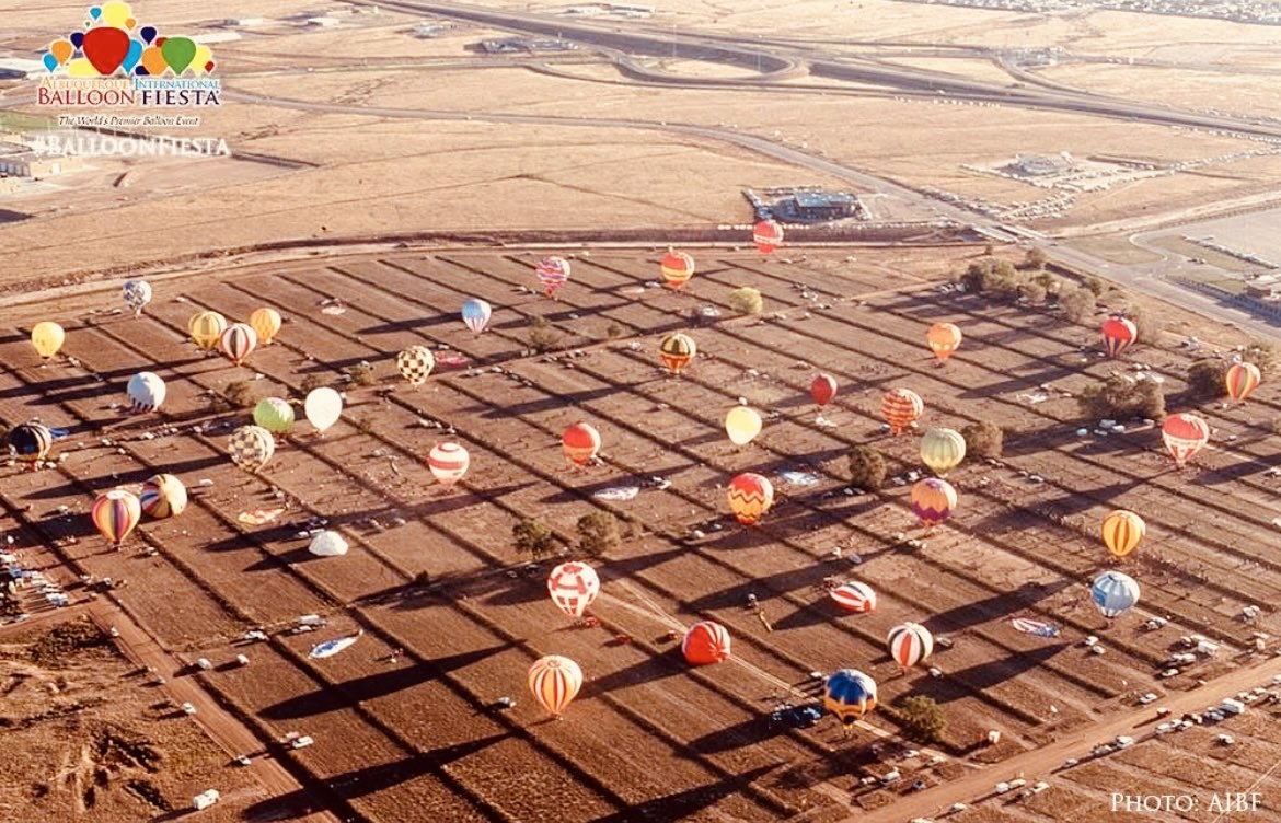 BirminghamRay's tweet image. The Balloon Fiesta, Albuquerque NM, late 1970’s, Simm’s Field ..near San Mateo and I-40.