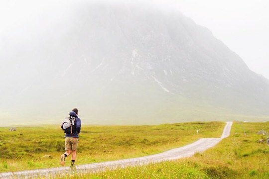 Andy Suiter is close to completing his 1200-mile run for the Homeless World Cup Foundation! 🏃‍♂️ 

He's just 50 miles away from the finish line, which he hopes to make today!

Help him get over the line and donate today: 

ow.ly/2zR750WpMbc

A true Homeless World Cup hero!