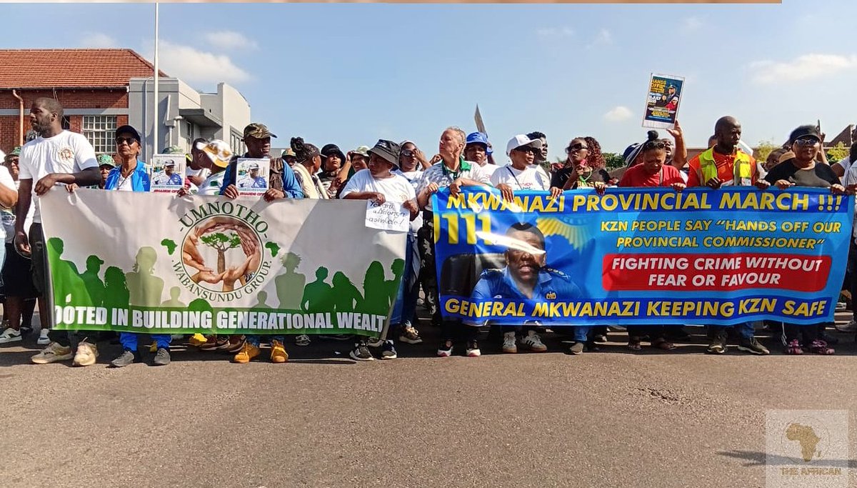 theafricanptv's tweet image. 𝗧𝗼𝗱𝗮𝘆'𝘀 𝗧𝗼𝗽 𝗦𝘁𝗼𝗿𝗶𝗲𝘀 | DURBAN - Peaceful demonstrations are underway as residents, communities and ordinary South Africans are marching to the SAPS Head Office to show solidarity and support for KwaZulu-Natal Provincial Police Commissioner Lt. General Nhlanhla…