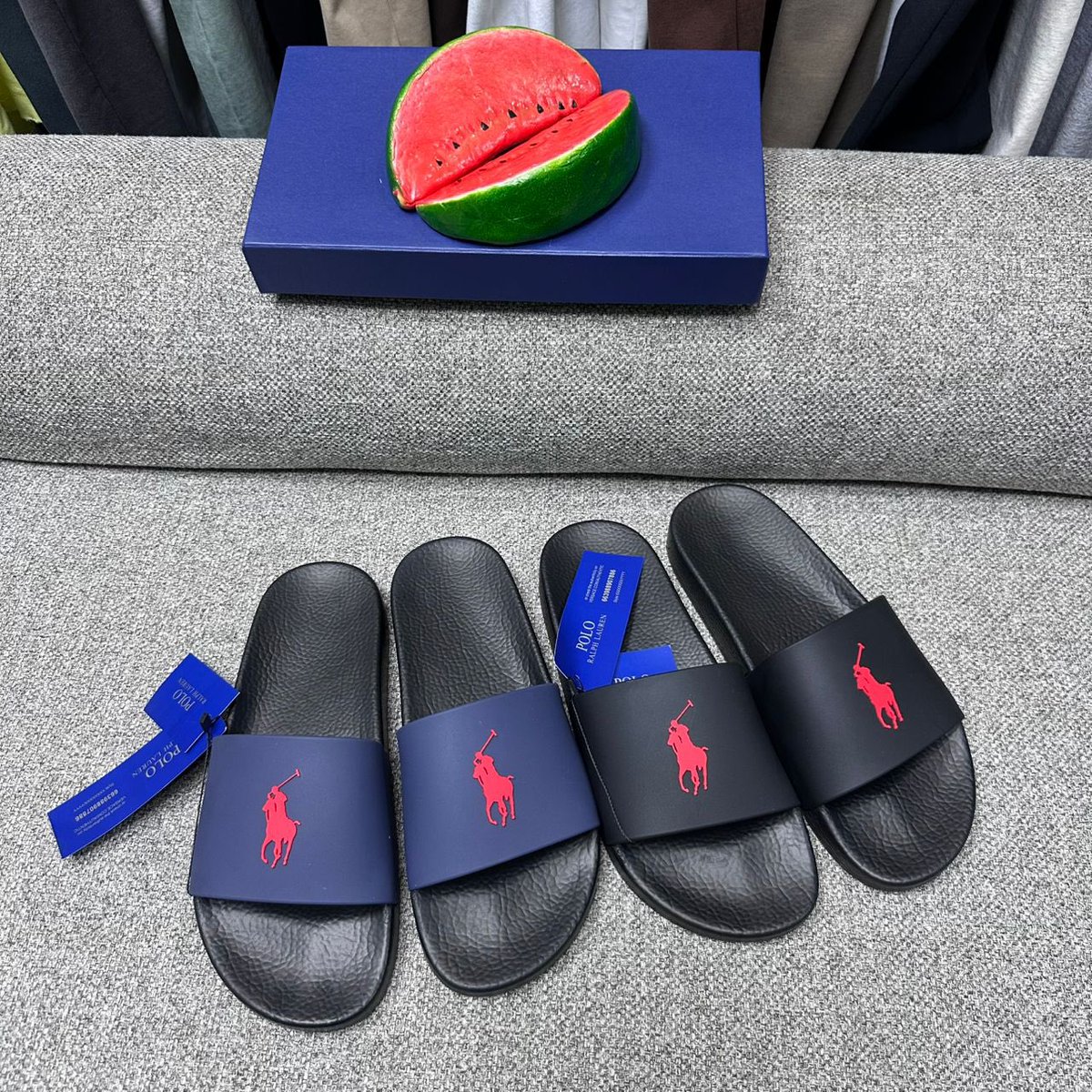 Sliders_Hub's tweet image. After a long break, we are now open! 🛍️
Prices (NGN)
Frame 1 : 35k (size 40-46)
Frame 2 : 33k (size 41-45)
Frame 3 : 35k (size 40-45)
Frame 4 : 95k (size 41-45)
Full Box Packaging! 📦
Nationwide Delivery! 🚚 🇳🇬
💬: Click link in bio to order via WhatsApp