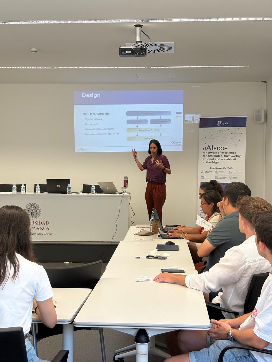dAIEDGE's tweet image. 💡 Thanks to our colleague Nuria, participants have learned about dAIEDGE-#VLab, a virtual environment that allows #AI models to be tested, compared and optimised on different hardware in a #secure, #flexible and #collaborative way