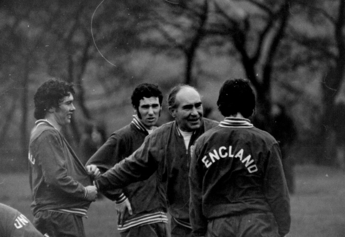 AndrewUllah's tweet image. A V ERY Happy Birthday to the late great John Robson. Never forgotten 🏐🙏🏽🏆 @robsoncrew1 #JohnRobson #AstonVilla #VillaPark