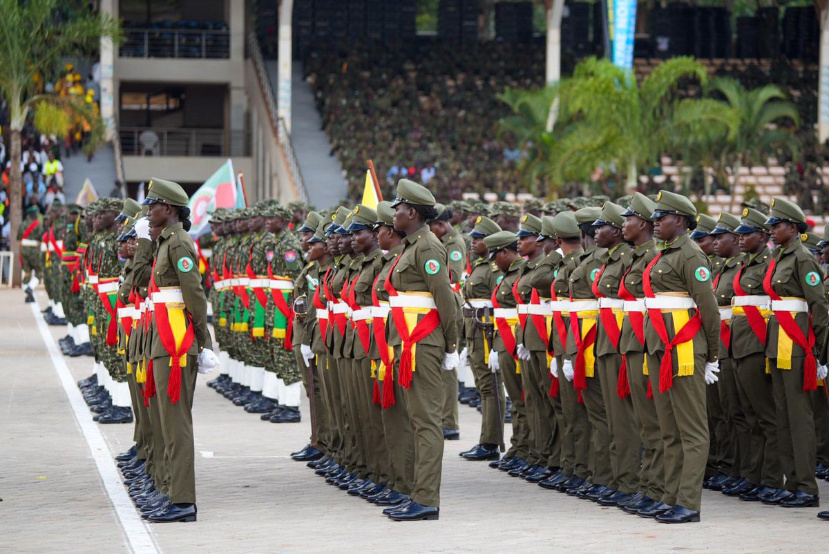 GovUganda's tweet photo. 𝐐𝐔𝐀𝐑𝐓𝐄𝐑 𝐎𝐍𝐄  𝐁𝐔𝐃𝐆𝐄𝐓 𝐀𝐋𝐋𝐎𝐂𝐀𝐓𝐈𝐎𝐍𝐒: 𝐒𝐄𝐂𝐔𝐑𝐈𝐓𝐘

Funds have been released to keep Uganda safe and secure:
Defence & Veteran Affairs: UGX 719 billion

Police: UGX 131 billion
State House: UGX 108 billion
Prisons: UGX 87 billion
Office of the President: UGX 111 billion
ISO (Internal Security): UGX 39 billion
ESO (External Security): UGX 87 billion

These allocations support national defence, law enforcement, and overall security operations.
#KnowYourBudget25 #TenfoldGrowth
