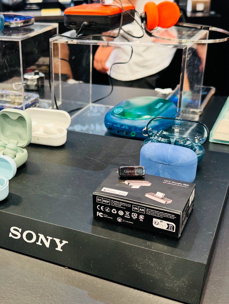 questyle_ official tweet media