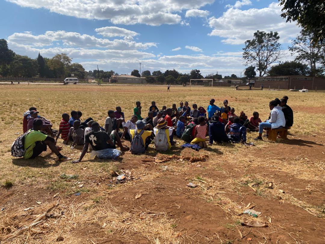 ndinewezimbabwe's tweet image. Football ⚽️ meets mental health support 💚 every month in Ndinewe Foundation. Creating safe spaces in our community for children to learn about mental health.
#Ndinewe