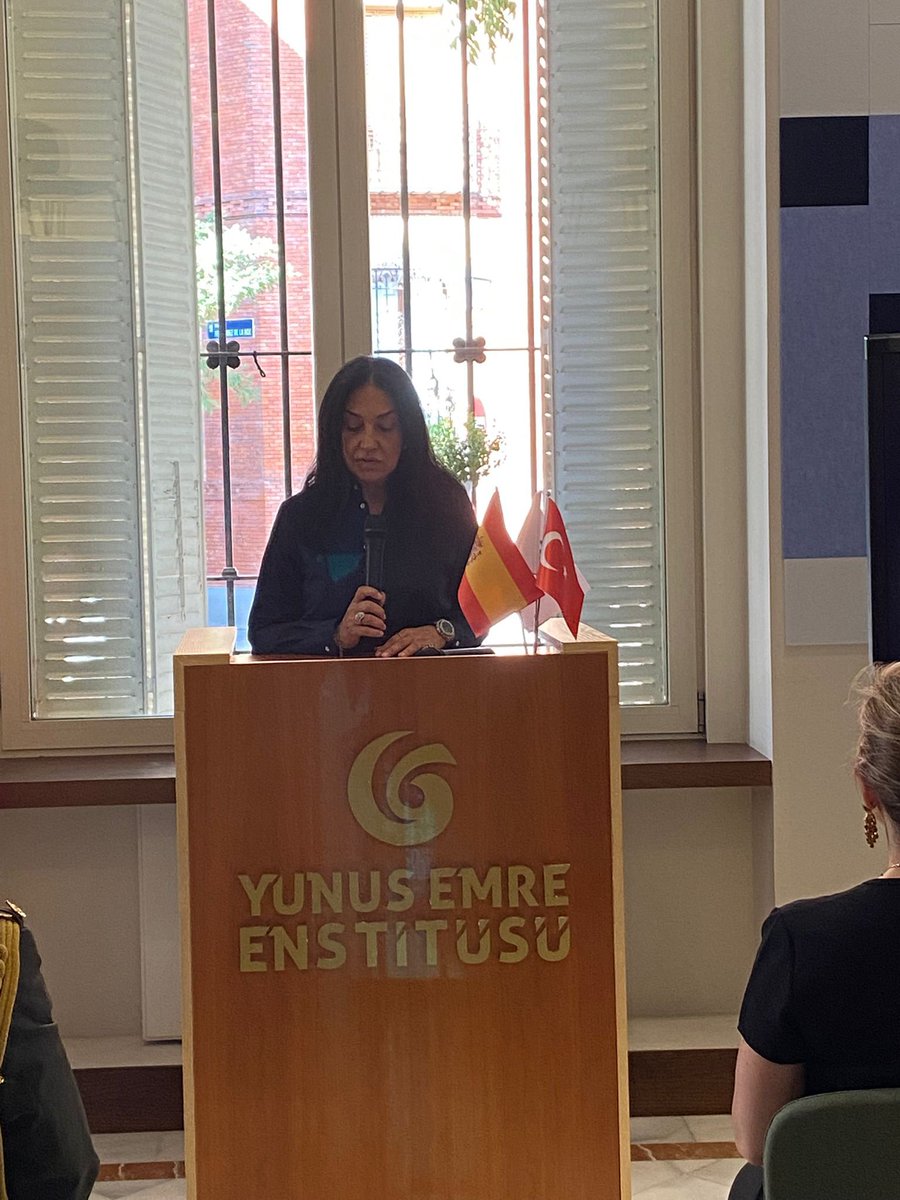 15 Temmuz hain darbe girişimine karşı demokrasimizi ve özgürlüğümüzü savunurken şehit düşen kahramanlarımızı rahmet ve minnetle anıyor, gazilerimize şükranlarımızı sunuyoruz. #ZaferinAdıTürkiye 🇹🇷

Conmemoramos con respeto y misericordia a nuestros mártires que sacrificaron