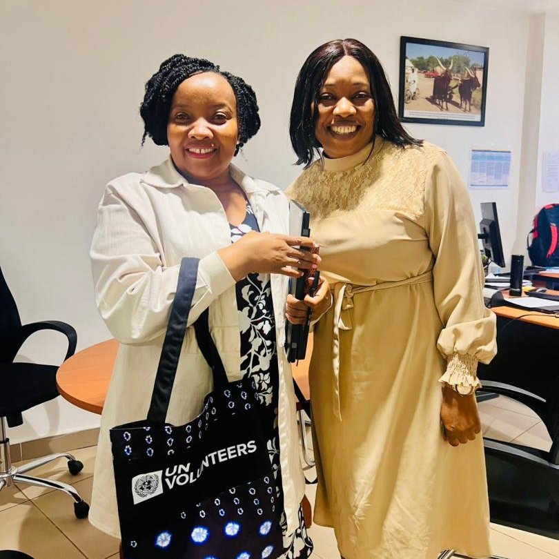 Last year, UN Volunteers stood shoulder to shoulder with WFP teams during the flood response, delivering hope &amp; resilience to vulnerable communities. 

This week, UNV Nigeria &amp; <a href="/WFP_Nigeria/">WFP Nigeria</a> met again to strengthen partnership &amp; explore ways to support humanitarian action #SDG17