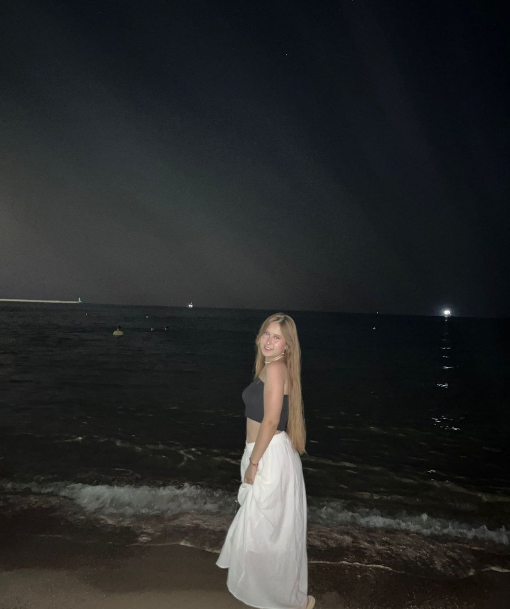 ozgultekn's tweet photo. 🌙 https://t.co/DiAZTwpgPA