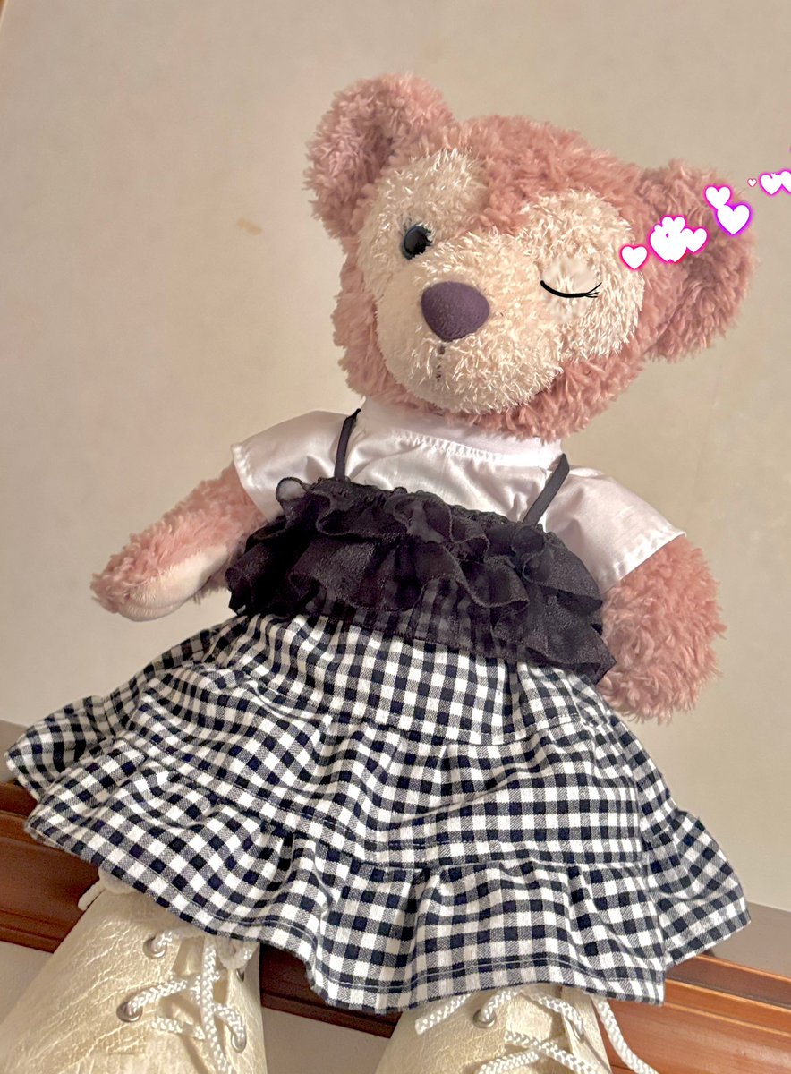 DuffyTapioka0's tweet image. #シェリー・メイ #ShellieMay  
 本日の作品紹介！
〜黒のフリフリ〜
メイちゃんに新しいお洋服(？)です！
M「くろいフリフリ、かわいいわね♡
　ところで、これってなんていうなまえなの？」
んー...見たことがあるだけで、なんていう服なのかよく知らないのよね
でも可愛いのでヨシ！