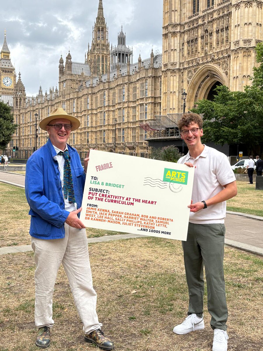 The Arts and Minds Campaign (@artsmindscmpgn) on Twitter photo <a href="/BobandRoberta/">Bob&Roberta Smith</a> and <a href="/jrapepper/">Jack Pepper 🇺🇦</a> here to hand in our open letter which has 10,000 signatures! <a href="/BobandRoberta/">Bob&Roberta Smith</a> and <a href="/jrapepper/">Jack Pepper 🇺🇦</a> here to hand in our open letter which has 10,000 signatures!