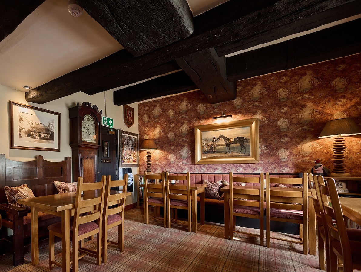 pipeandglass's tweet photo. Our cosy bar is inviting whatever the weather and no reservation is required.
#pipeandglass #michelinpub #NoReservationNeeded #pubgrub https://t.co/lgK1XXg8lv