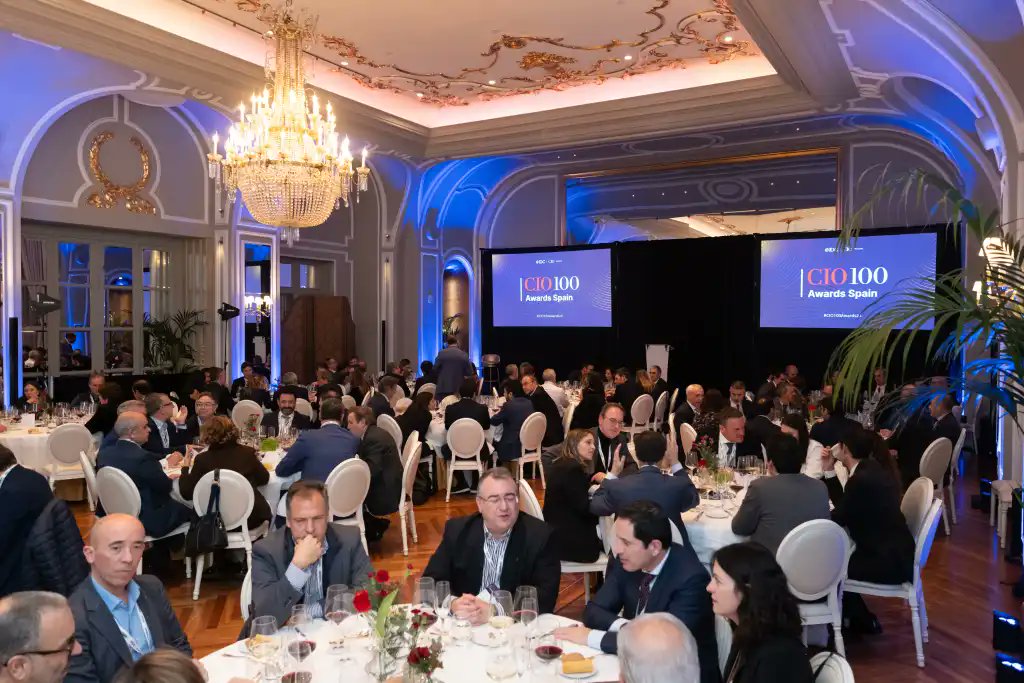 ciospain's tweet image. ¡Abierta la convocatoria para los #CIO100ESPANA Awards 2025 organizados por @ciospain en España! Si tu proyecto ha impulsado la #transformacióndigital y la eficiencia con #tecnología, este es tu momento. Presenta tu candidatura y forma parte del cambio. bit.ly/44O3r3a