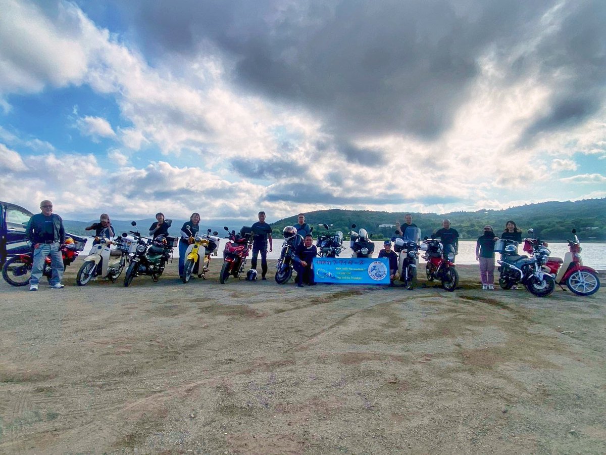 cub_mon's tweet image. スーパーカブ13台で山梨県300kmツーリングに行きました。
目的地はゆるキャン△とスーパーカブの聖地「藤義」と、バイク神社です。
甲府付近は流石に暑かったですが、山間部は寒い位でした。
#スーパーカブ #カブツーリング #グルメ #ゆるキャン△