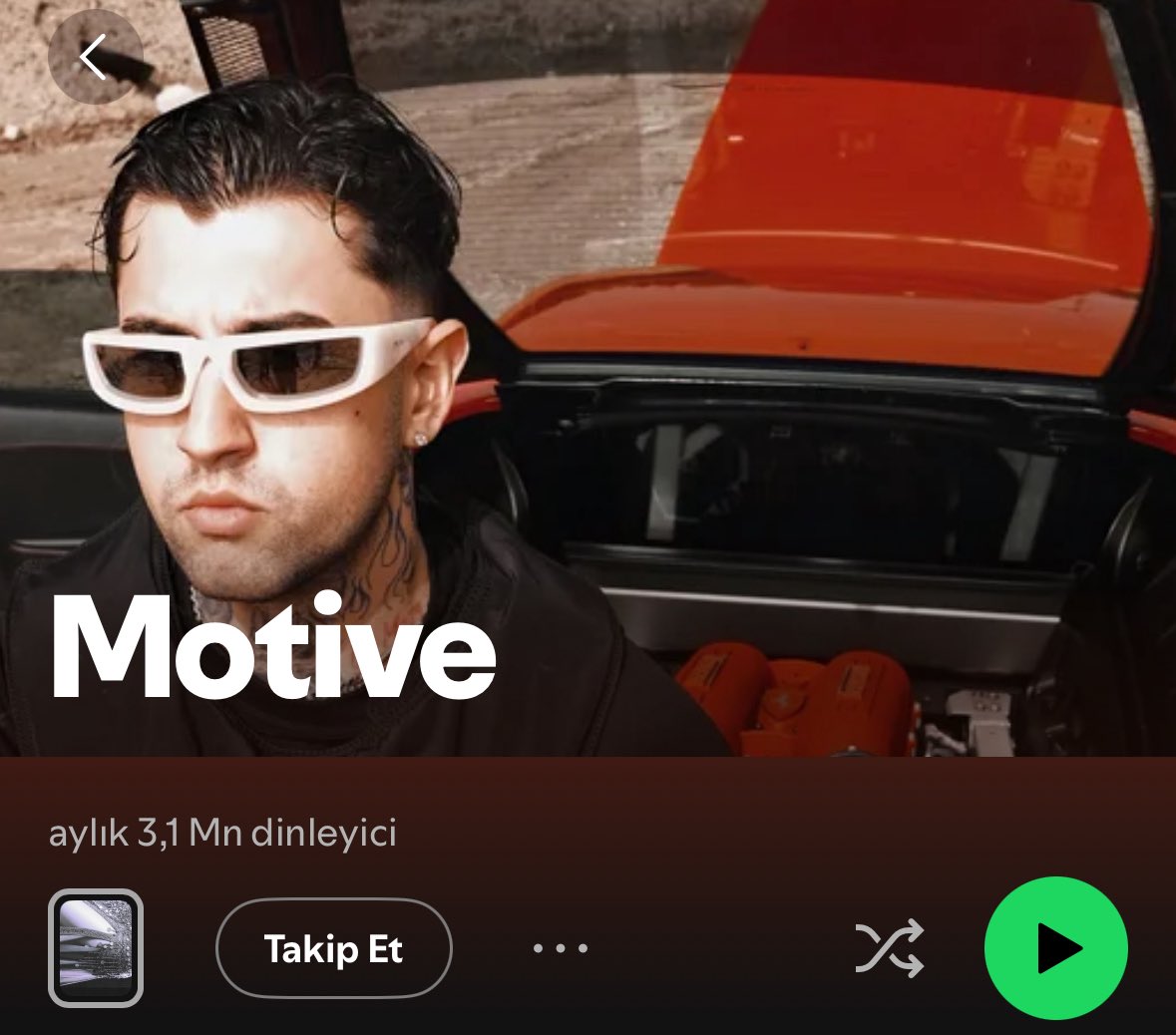 oğlum istediğiniz kadar bu adama sövün ama tüm büyüklerinizi siker