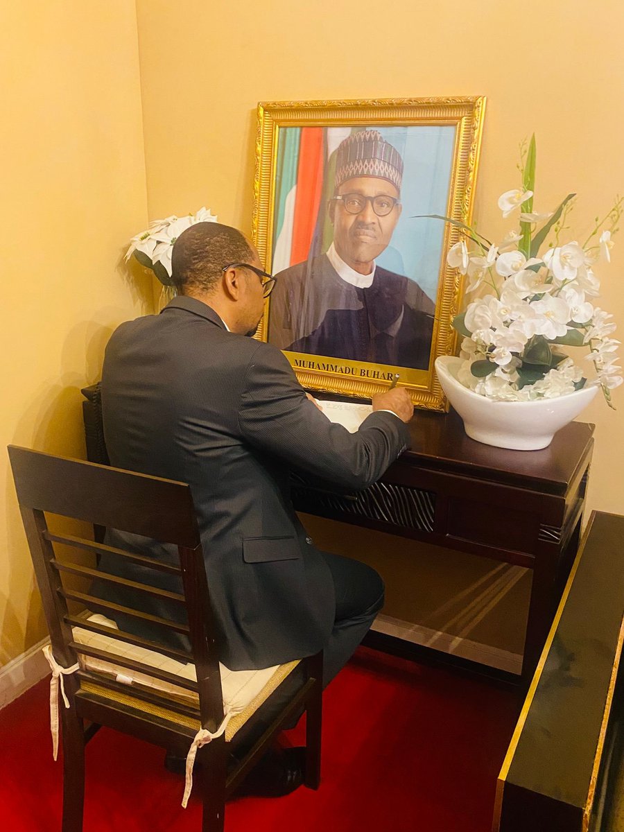 AliMwadini's tweet photo. Our most profound and sincere condolences to the  leadership and brotherly people of Nigeria, following the passing on of former President Muhammadu Buhari. May God Almighty grant patience and strength to the bereaved family and admit the late President to his mercy. https://t.co/K4JNW8Yj5p