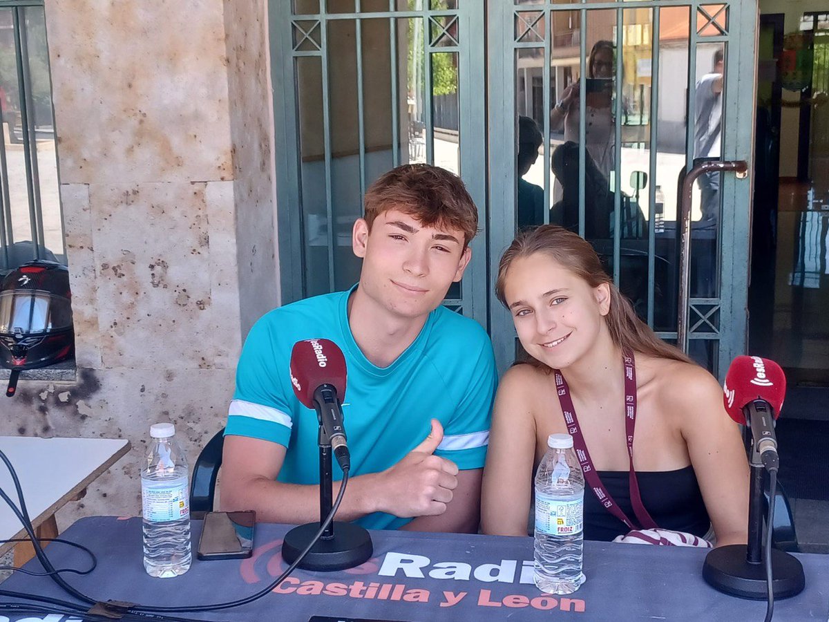 esRadio CyL (@esradio_cyl) on Twitter photo 📻 Escucha el programa especial #EsLaMañanaCyL con <a href="/FernandoGPuga/">Fernando Puga</a> y todo el equipo de #esRadioCyL desde La Cistérniga, Fiestas de Ntra, Sra. del Carmen. <a href="/ACisterniga/">AYUNTAMIENTO DE LA CISTERNIGA</a>
🎙Hablamos ahora con los Quintos de Honor 2025.
🖥 esradiocastillayleon.es/castilla-y-leo… 📻 Escucha el programa especial #EsLaMañanaCyL con <a href="/FernandoGPuga/">Fernando Puga</a> y todo el equipo de #esRadioCyL desde La Cistérniga, Fiestas de Ntra, Sra. del Carmen. <a href="/ACisterniga/">AYUNTAMIENTO DE LA CISTERNIGA</a>
🎙Hablamos ahora con los Quintos de Honor 2025.
🖥 esradiocastillayleon.es/castilla-y-leo…