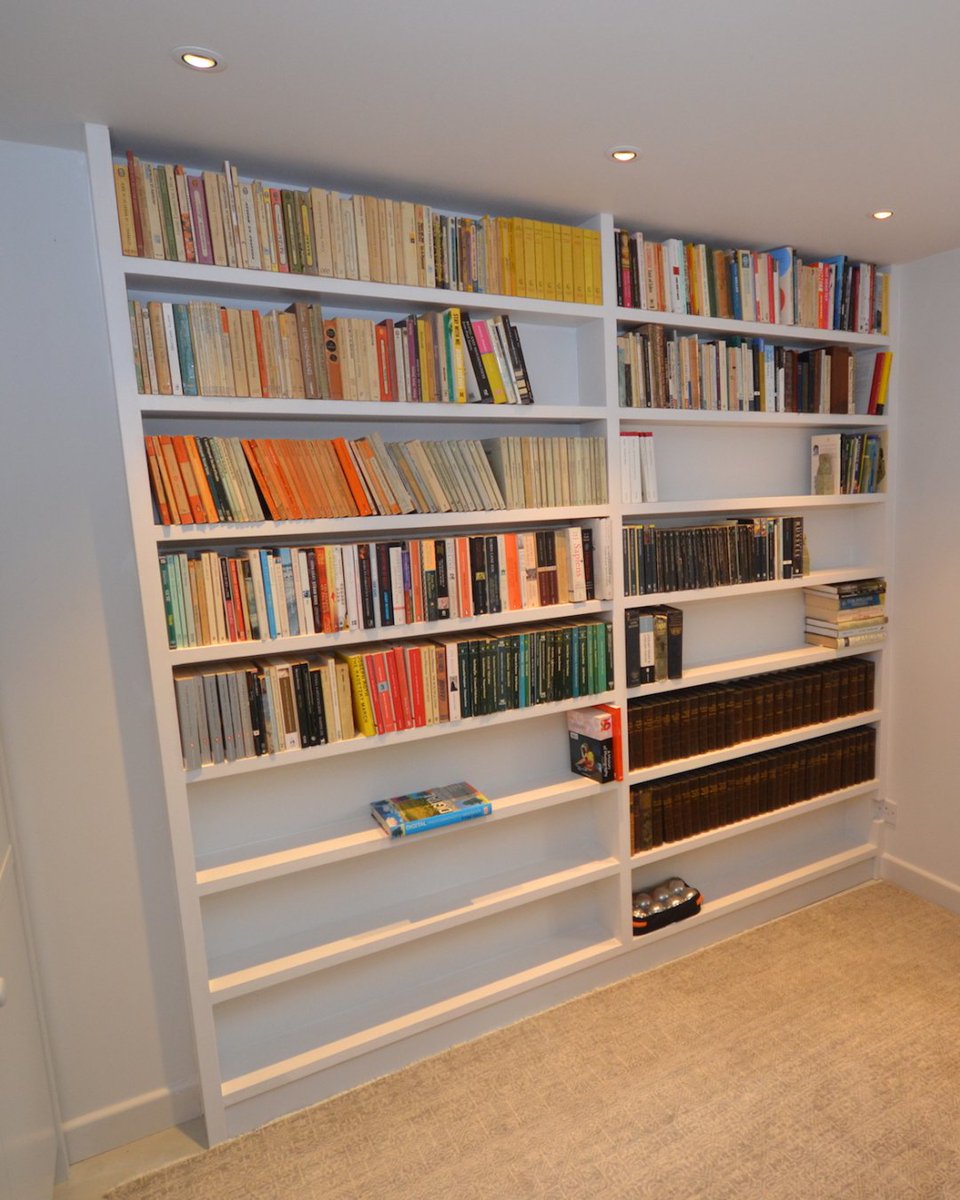 A sturdy shelving unit built for a returning customer who needed space for a serious book collection 📚

We made the structure from extra thick MDF to match the chunky style of their nearby wardrobes—and to make sure the shelves wouldn't sag even when fully loaded.