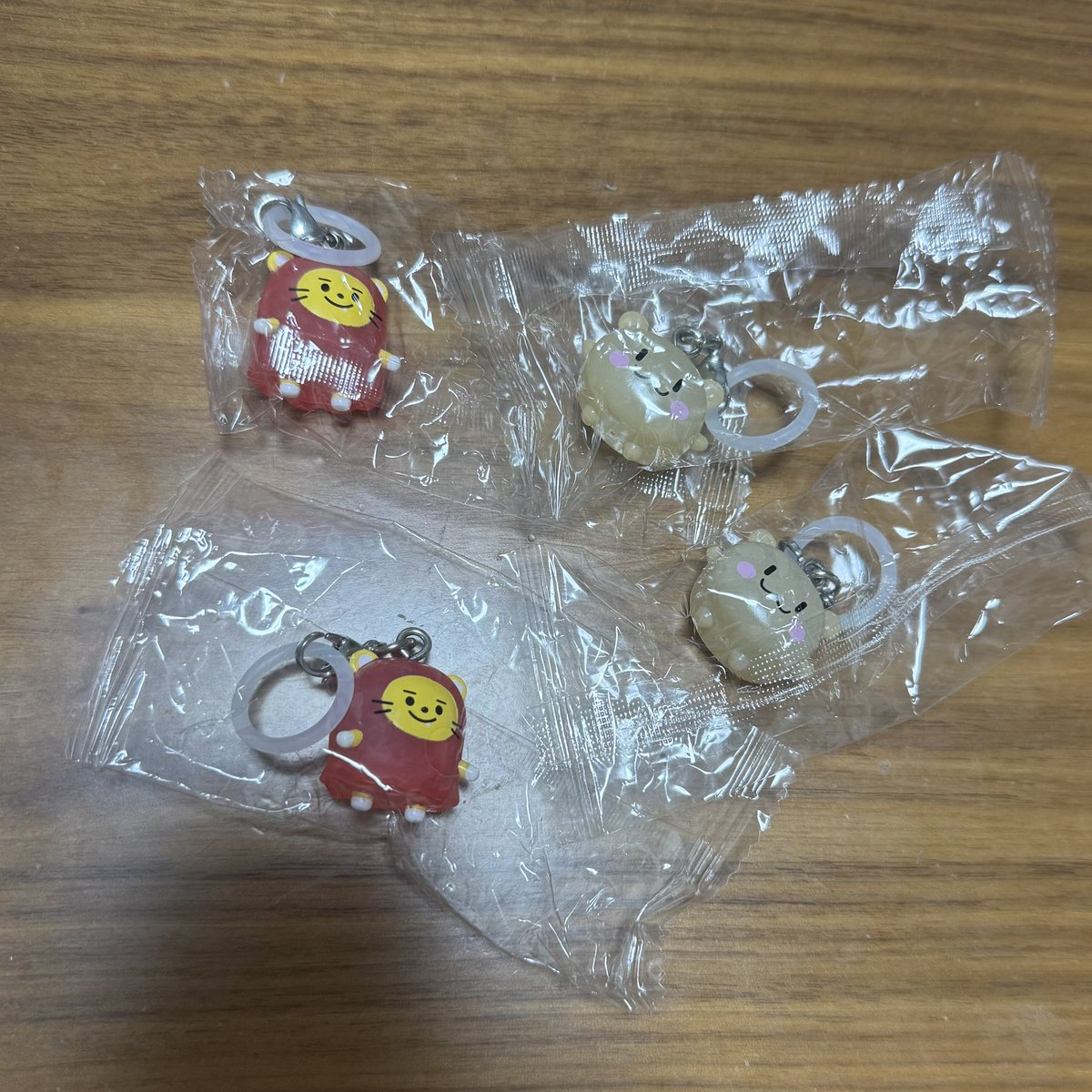 Maruko_pochitto's tweet photo. TREASURE TRUZ めじるしアクセサリー交換

【譲】  LAWOO  RURU 
【求】  YOCHI>>> ROMY CHILLI SOM 

郵送でのお取引📮
お気軽にお声がけください🙇‍♂️ https://t.co/PpQcF77eSE