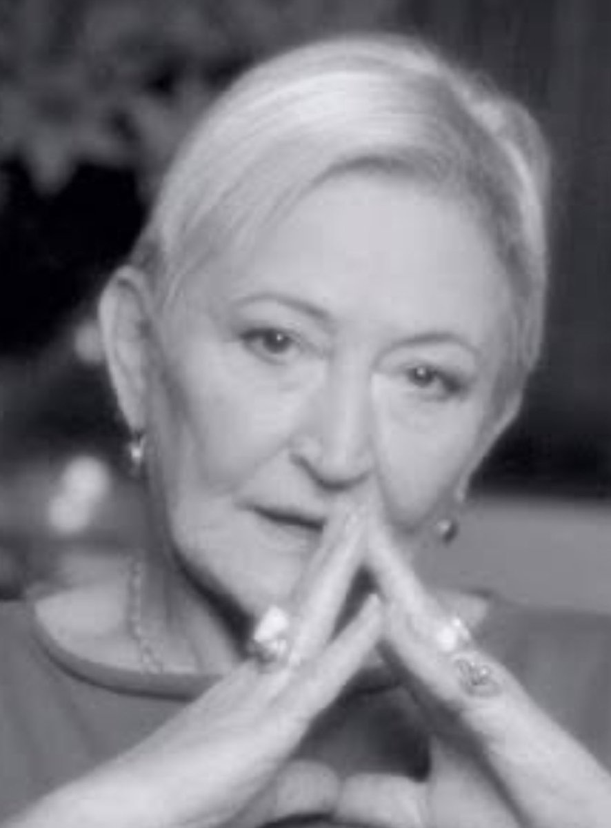 Yekta Kopan (@yektakopan) on Twitter photo Pınar Kür’e veda ettik.
Edebiyatımızın büyük kaybı…
Başımız sağ olsun. Başta oğlu <a href="/emrahkolukisa/">emrah kolukisa</a> olmak üzere bütün aile büyük üzüntü içinde. Cenaze ile ilgili bilgileri aile paylaşacak. Pınar Kür’e veda ettik.
Edebiyatımızın büyük kaybı…
Başımız sağ olsun. Başta oğlu <a href="/emrahkolukisa/">emrah kolukisa</a> olmak üzere bütün aile büyük üzüntü içinde. Cenaze ile ilgili bilgileri aile paylaşacak.