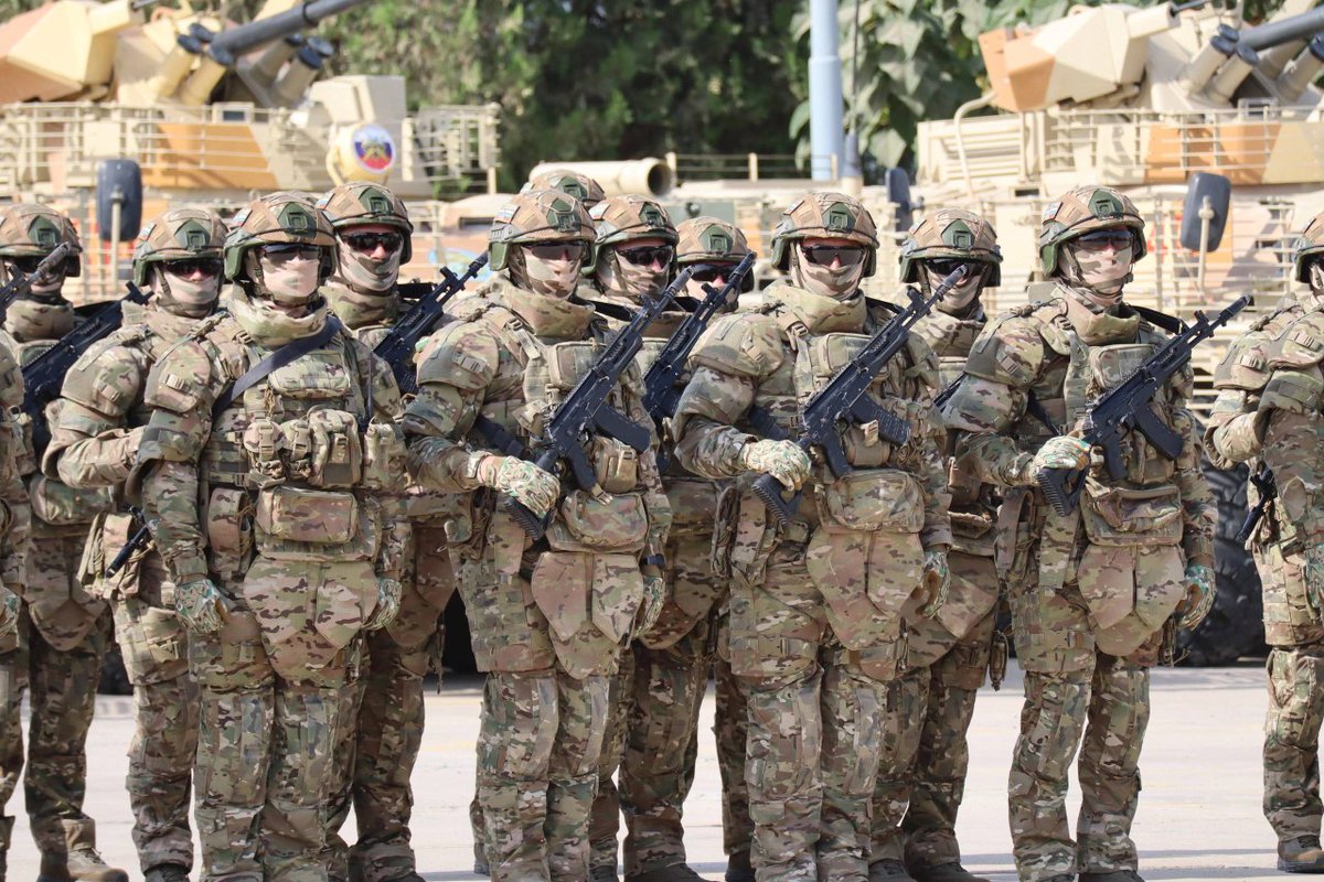 TheGreyPatriot_'s tweet photo. 🇷🇺🇺🇿 Russian troops in Uzbekistan during opening ceremony of joint Russo-Uzbek drills "Hamorlik-2025"

Notice extensive use of KBS Strelok vests.

#Russia #Russian #Russians #Today #Military #Army #Video #Uzbekistan #Uzbek #Training #Tactical #Strelok #AK12 #BTR82A https://t.co/e9M1gZL58m