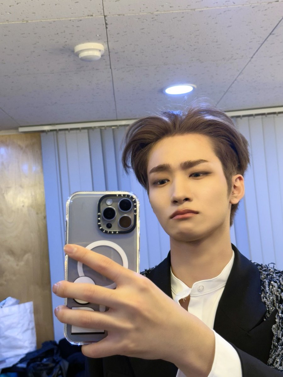 by_EPEX's tweet photo. 늑대젶이랑 함께 춤을🩶🖤🤍

#EPEX #이펙스 #JEFF #제프 #젶프프 https://t.co/cnyIMZ6OjH