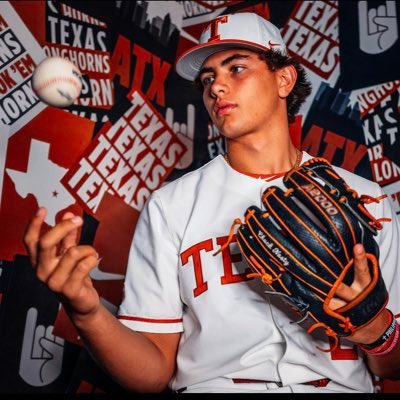 My favorite Kansas City #Royals picks from day 2 of the MLB Draft: 

4.128 - OF Nolan Sailors
8.248 - C Brooks Bryan
13.398 - SS Tyson Moran
14.428 - 1B JC Vanek
18.548 - RHP Grayson Boles