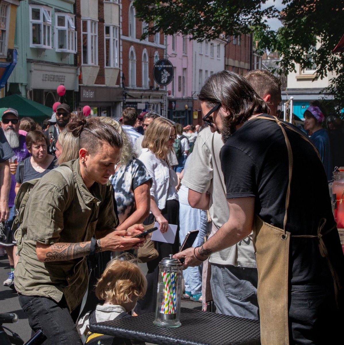 Wonderful photo by Jas from Access Creative College of the Lanes Summer Fayre las Sunday. 

Independent business at its very, very best …
norwichlanes.co.uk