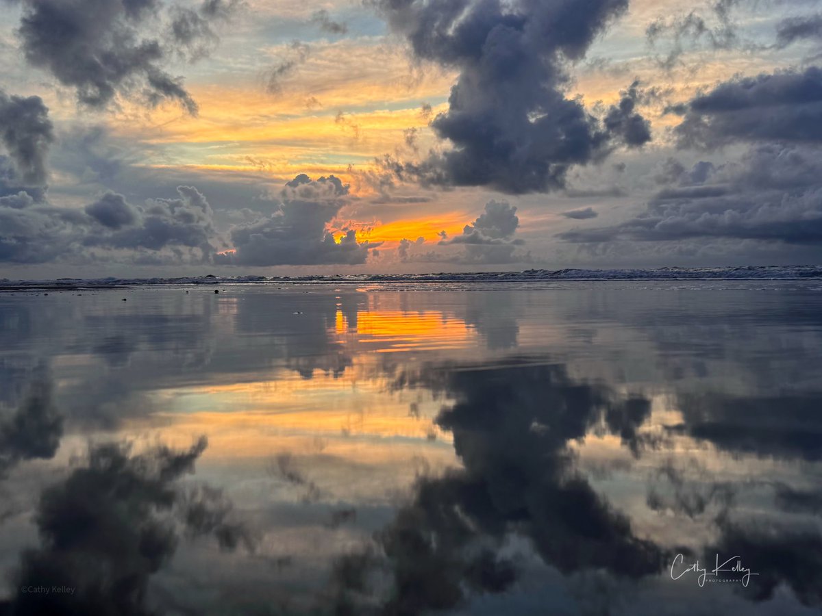 catsunrisechick's tweet image. Early morning views from Surfside Beach, South Carolina π
ποΈπ @EdPiotrowski @jamiearnoldWMBF @AndrewWMBF @liamswx @scwxpix
