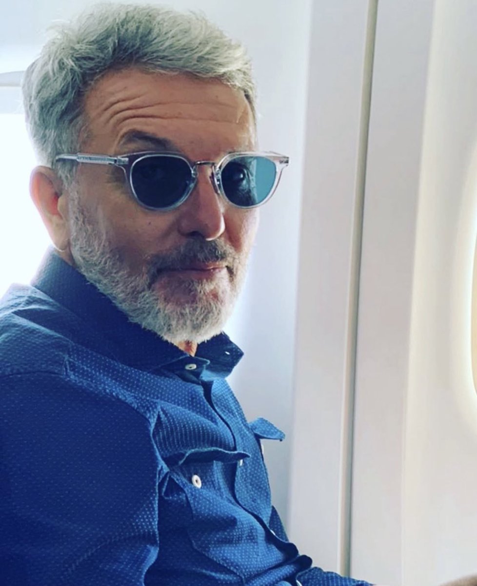 ما لقيت حاجة في غلاك إتطرب …واخد علي سوق الرحيل إمغرب 
يومك سعيد