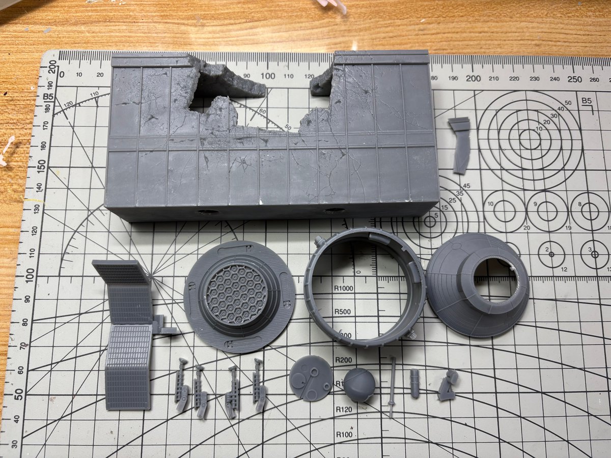 Plafactory_Tori's tweet image. 忙しい、忙しい。 本格的な生産開始。
3Dプリンティングレジン部品で生産されます。
ラジオ会館の壁の絵はウォーターデカールが入ります。 自分で描きました。
初心者でも完成しやすいです。
#wf2025s #シュターゲ #steinsgate #夏ワンフェス #タイムマシン #FG204 #シュタゲ