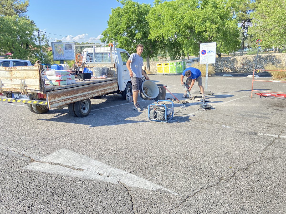 Thierry TEULADE 🌻🚴♀️🐝🌳🎒 (@tteulade) on Twitter photo Pour nous le 14 juillet ➡️ c'est le feu d'artifice 🎆 le défilé militaire 🫡voire un bal 🕺
Pour <a href="/MDelafosse/">Michaël Delafosse</a> ➡️ c'est rendre payant 💶 le stationnement sur la place Jean Baumel <a href="/montpellier_/">Ville de Montpellier</a>
Et tout cela en douce, sans concerter les riverains et les commerçants
<a href="/MylviaHouguet/">mylvia houguet</a> Pour nous le 14 juillet ➡️ c'est le feu d'artifice 🎆 le défilé militaire 🫡voire un bal 🕺
Pour <a href="/MDelafosse/">Michaël Delafosse</a> ➡️ c'est rendre payant 💶 le stationnement sur la place Jean Baumel <a href="/montpellier_/">Ville de Montpellier</a>
Et tout cela en douce, sans concerter les riverains et les commerçants
<a href="/MylviaHouguet/">mylvia houguet</a>
