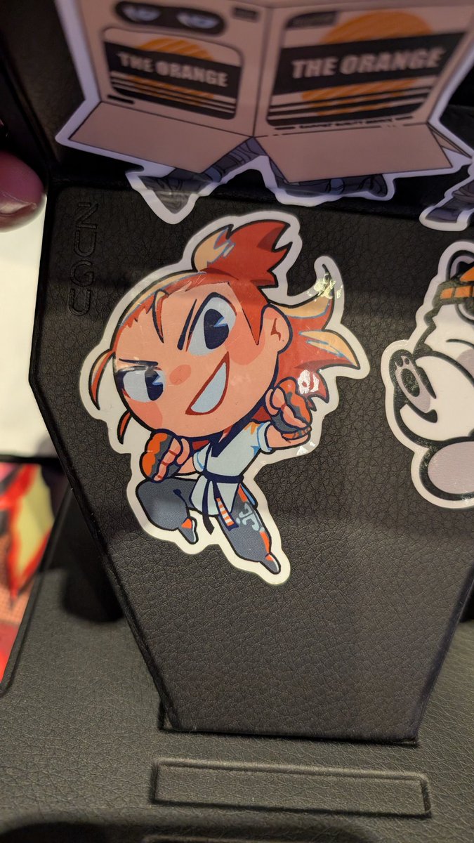 Pookadoodles1's tweet image. Can someone please tell who made this sticker? Trying to find the artist 😭