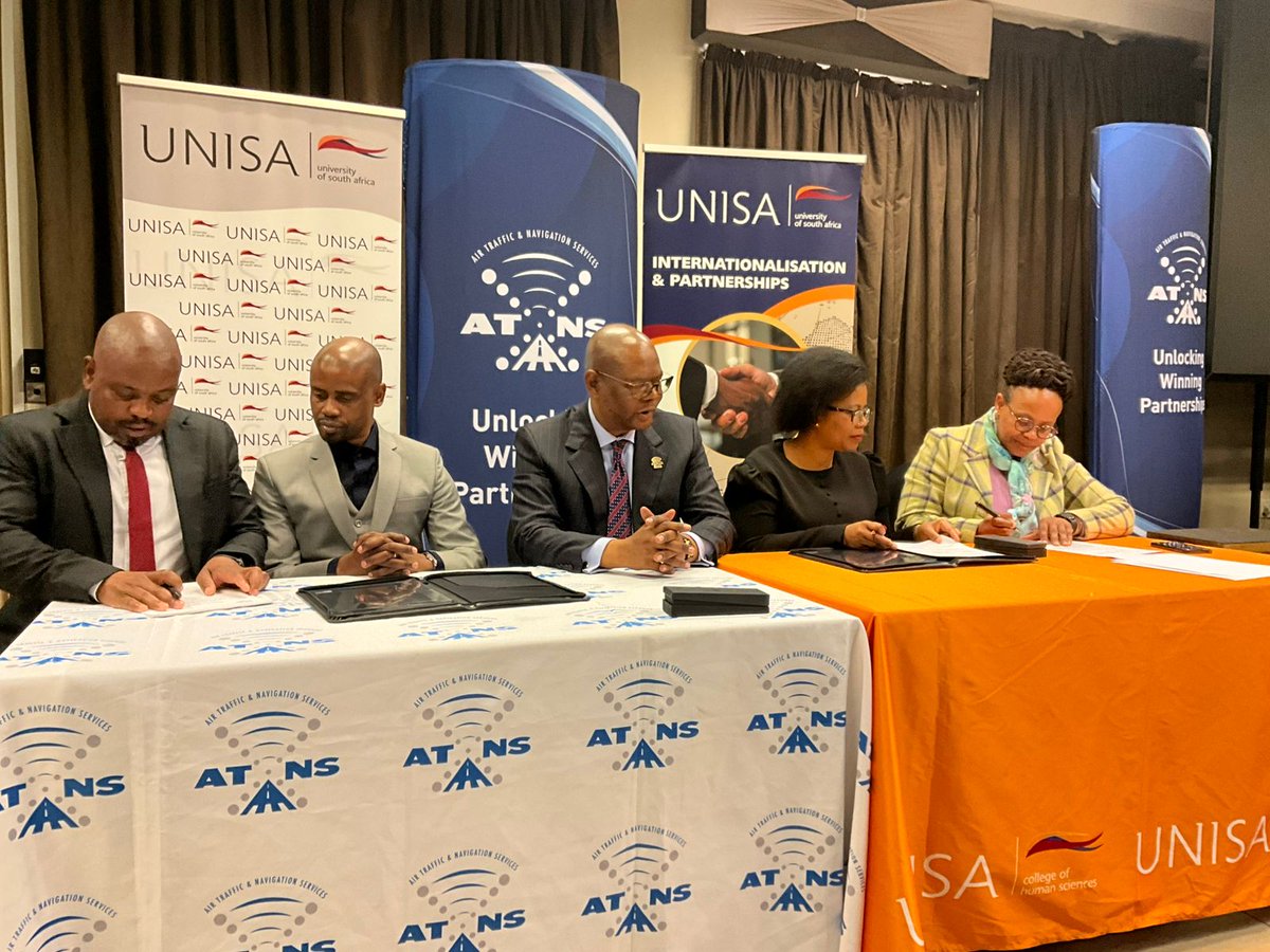 ... Part 2: Gracing this significant milestone were:
🔹 Mr Mbongeni Maqashalana – ATNS Chief Business Services Officer
🔹 Mr Matome Moholola – Acting CEO, ATNS
🔹 Mr Zola Majavu – Chairperson, ATNS Board
🔹 Prof <a href="/LenkaBula/">LenkaBula</a> – Vice Chancellor, Unisa...